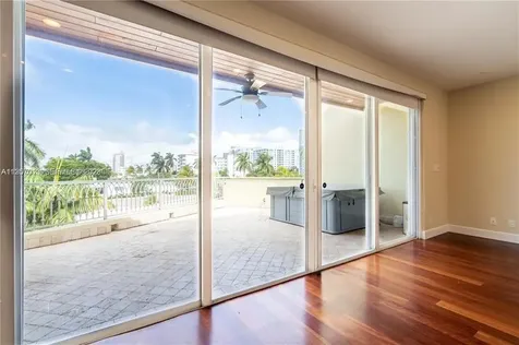 3121 NE 26th Street Fort Lauderdale FL 33305