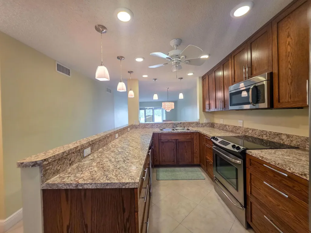 7892 Willow Spring Drive Lake Worth FL 33467