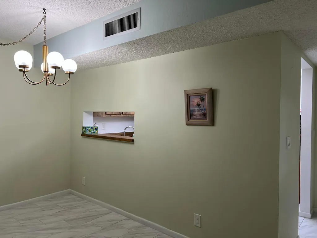 5220 Las Verdes Circle Delray Beach FL 33484