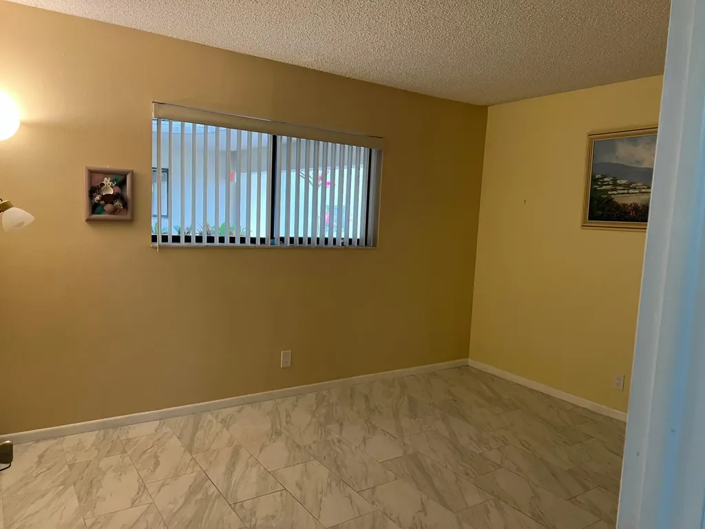 5220 Las Verdes Circle Delray Beach FL 33484