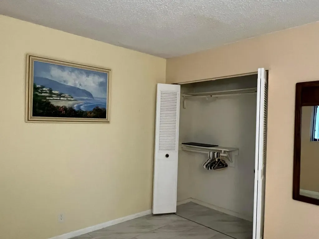 5220 Las Verdes Circle Delray Beach FL 33484