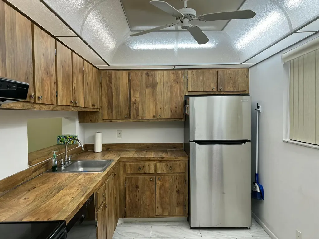 5220 Las Verdes Circle Delray Beach FL 33484