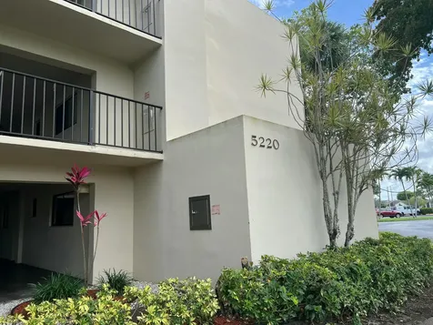 5220 Las Verdes Circle Delray Beach FL 33484