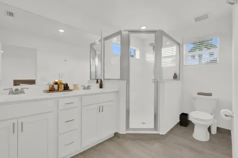 4246 Lagoon Shore Drive Greenacres FL 33467