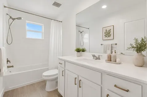 4246 Lagoon Shore Drive Greenacres FL 33467