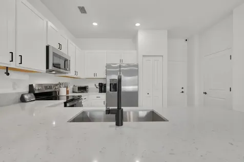 4246 Lagoon Shore Drive Greenacres FL 33467