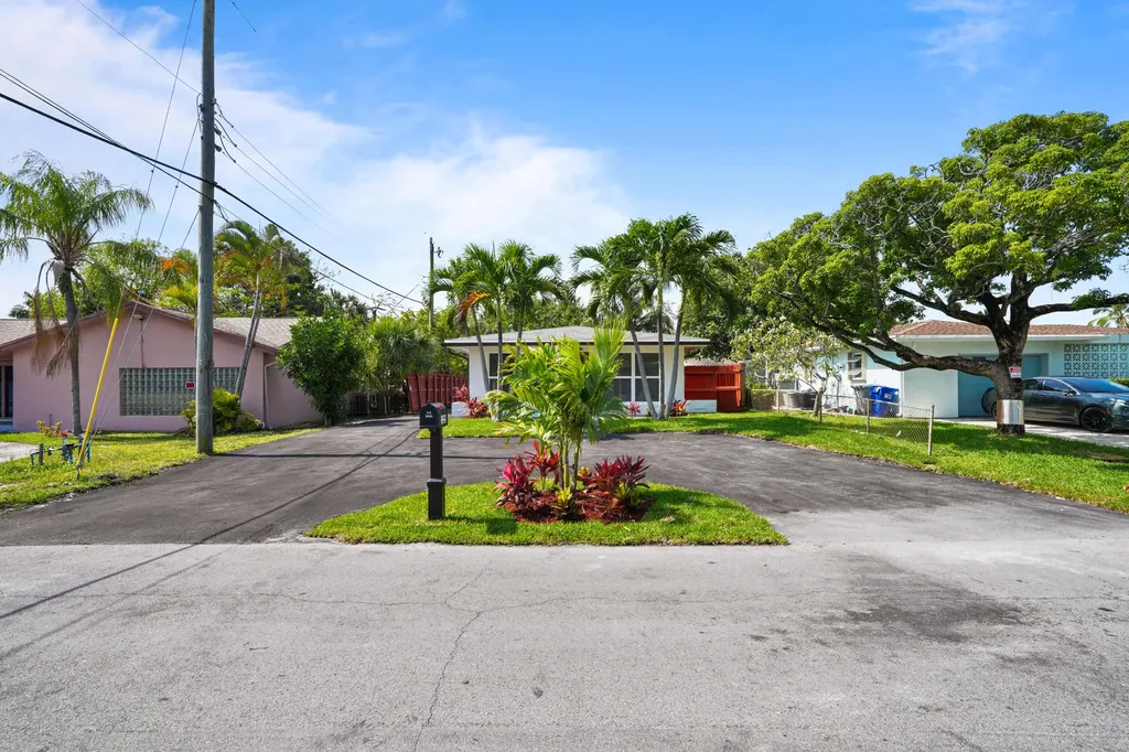1404 NE 2nd Street Pompano Beach FL 33060