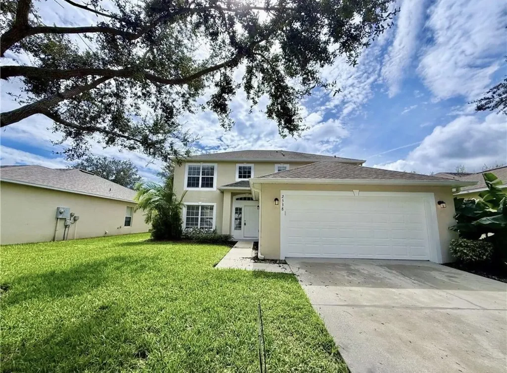 2538 12th Square SW Vero Beach FL 32968