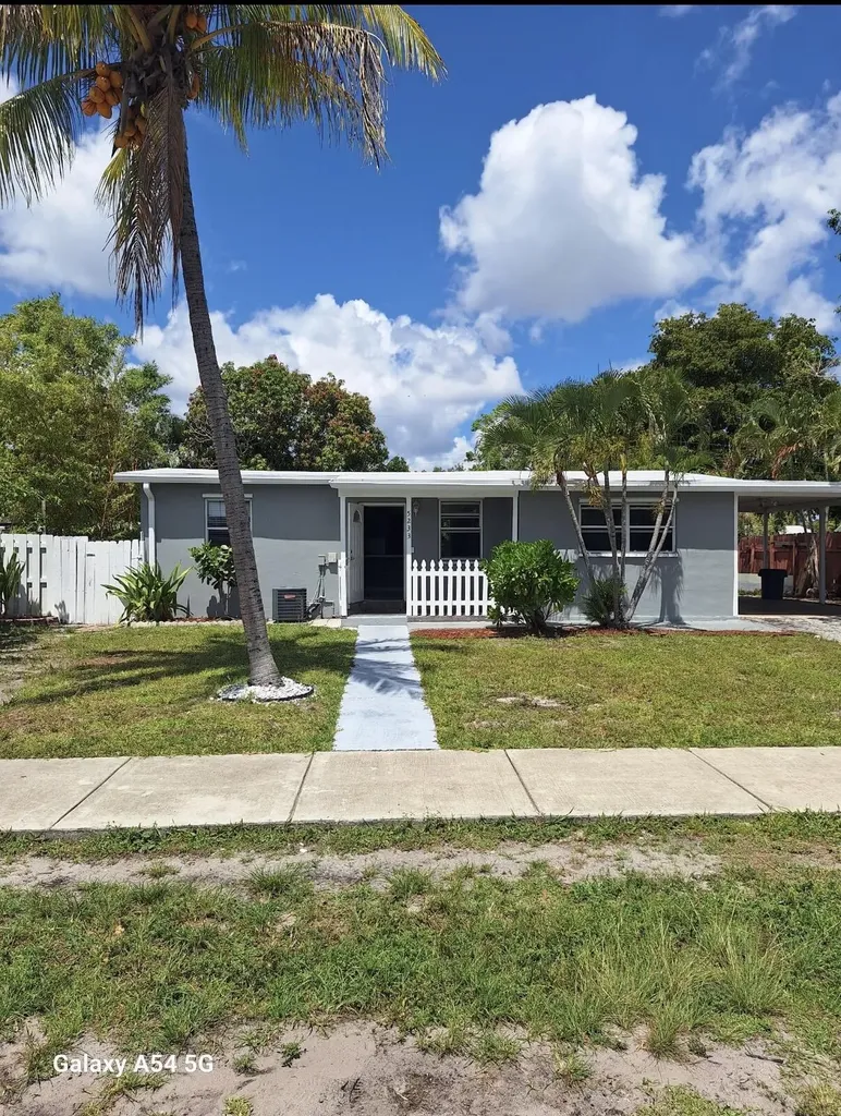 5233 NE 20th Terrace Pompano Beach FL 33064