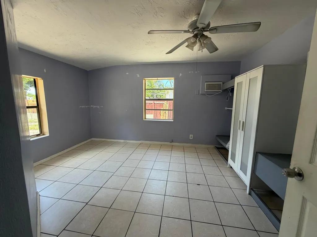 5233 NE 20th Terrace Pompano Beach FL 33064