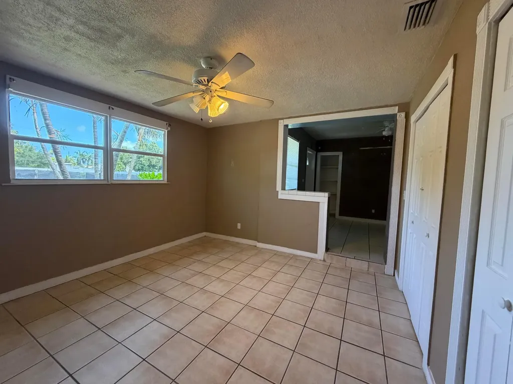 5233 NE 20th Terrace Pompano Beach FL 33064