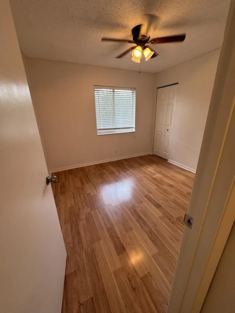 435 Pine Glen Lane Greenacres FL 33463