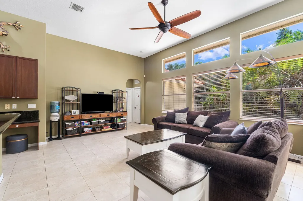 4956 200th Trail N Loxahatchee FL 33470