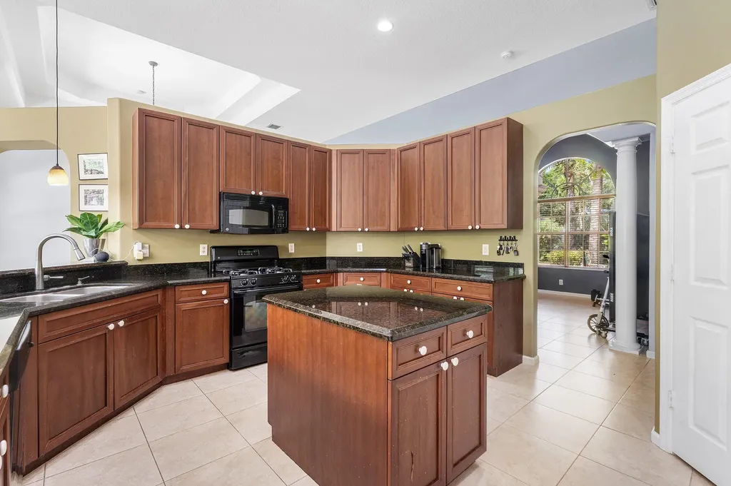 4956 200th Trail N Loxahatchee FL 33470