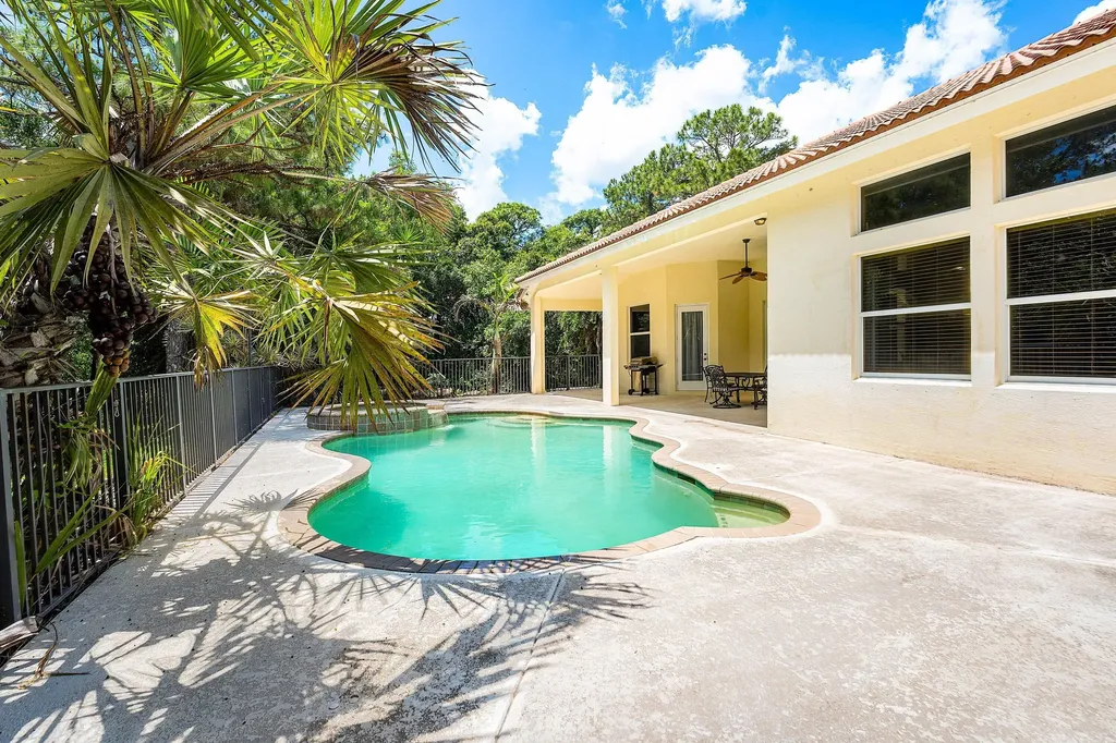 4956 200th Trail N Loxahatchee FL 33470