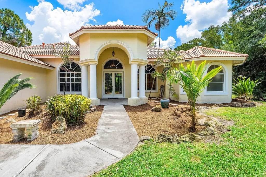 4956 200th Trail N Loxahatchee FL 33470