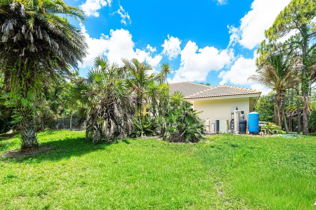 4956 200th Trail N Loxahatchee FL 33470