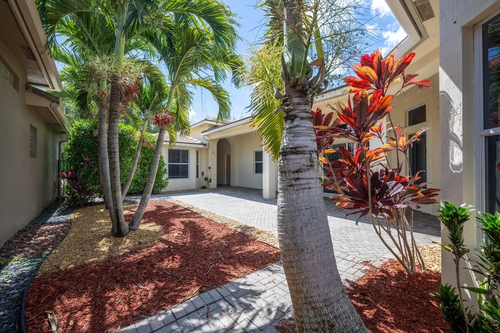 9357 Osprey Isle Boulevard West Palm Beach FL 33412