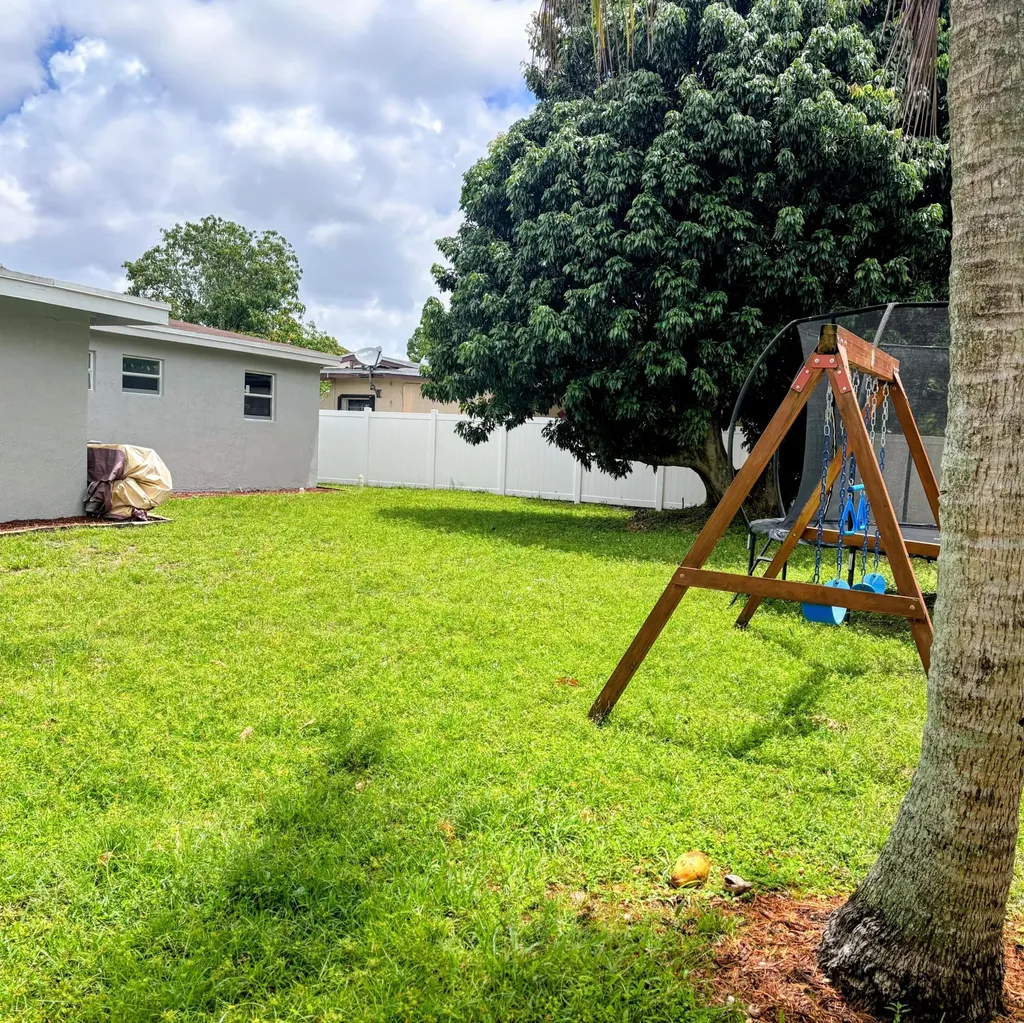 1064 Carolina Avenue Fort Lauderdale FL 33312