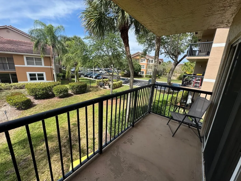 8955 Wiles Road Coral Springs FL 33067