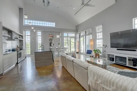 185 NE 4th Avenue Delray Beach FL 33483