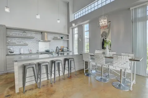 185 NE 4th Avenue Delray Beach FL 33483