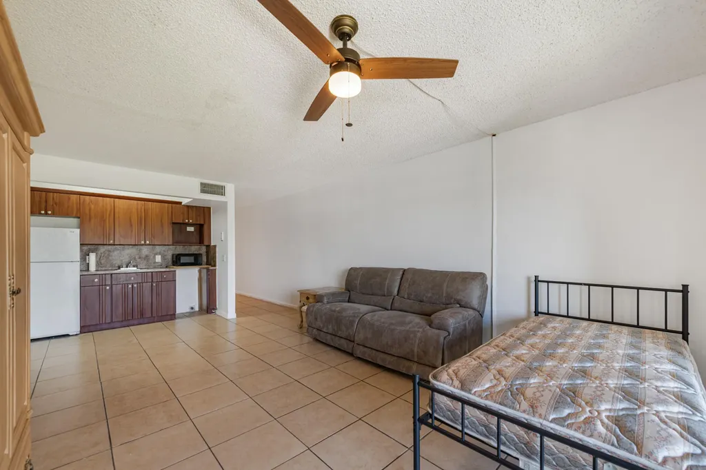 1400 SW 124th Terrace Pembroke Pines FL 33027