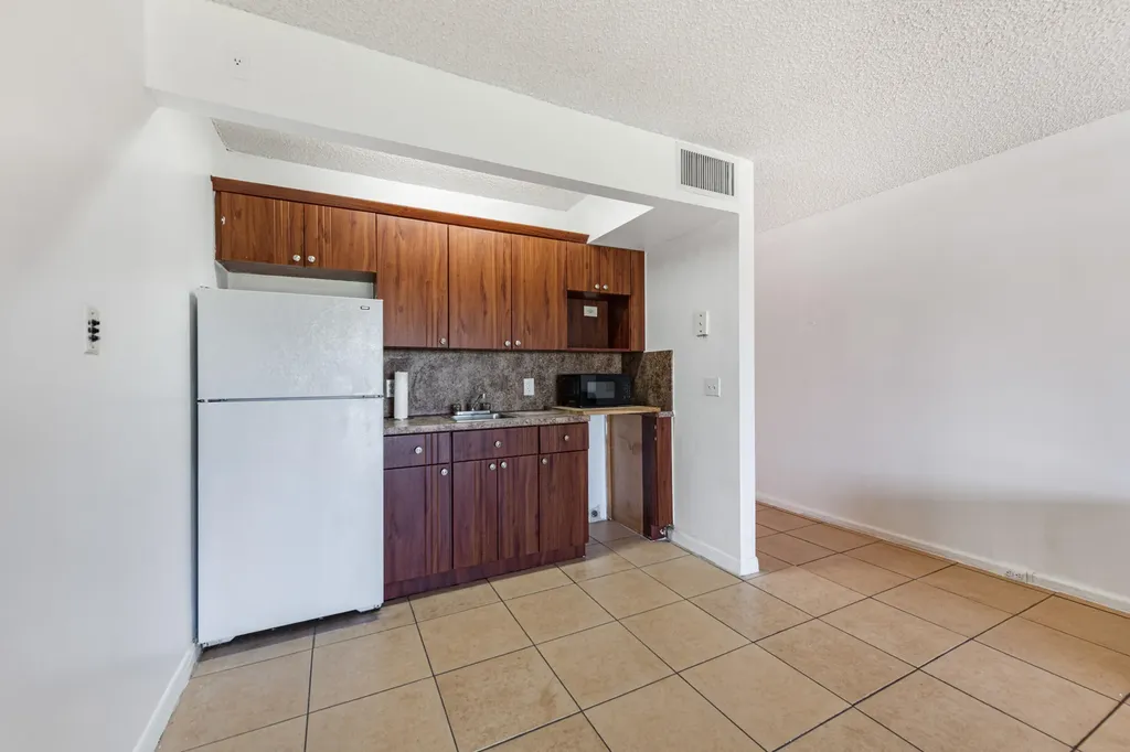 1400 SW 124th Terrace Pembroke Pines FL 33027