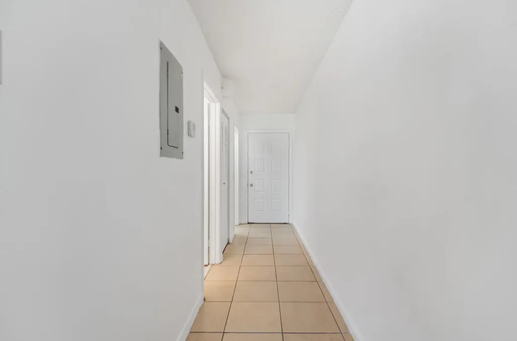 1400 SW 124th Terrace Pembroke Pines FL 33027