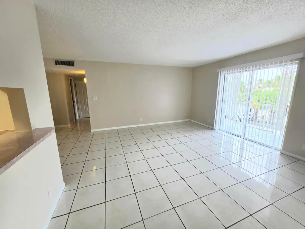495 SE 8th Street Deerfield Beach FL 33441