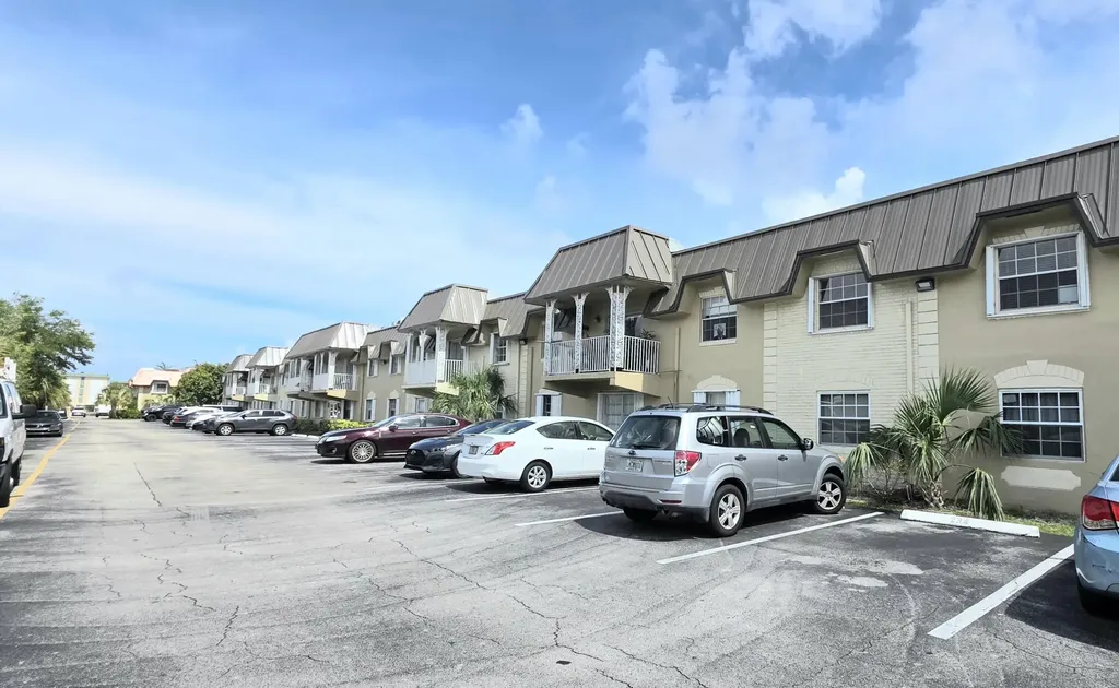 495 SE 8th Street Deerfield Beach FL 33441