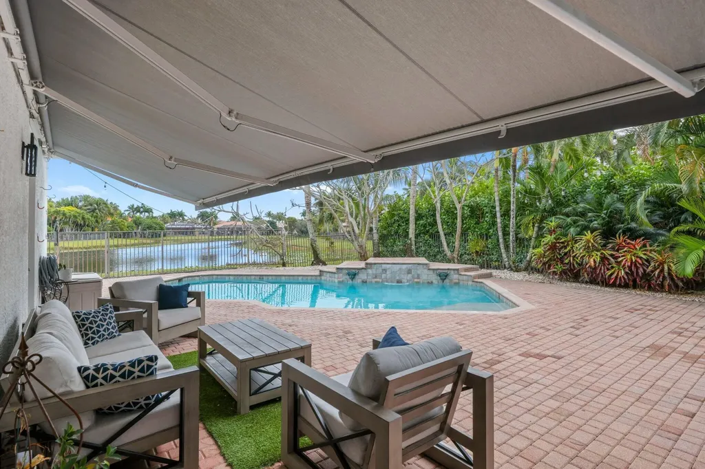 10812 Castle Oak Drive Boynton Beach FL 33473