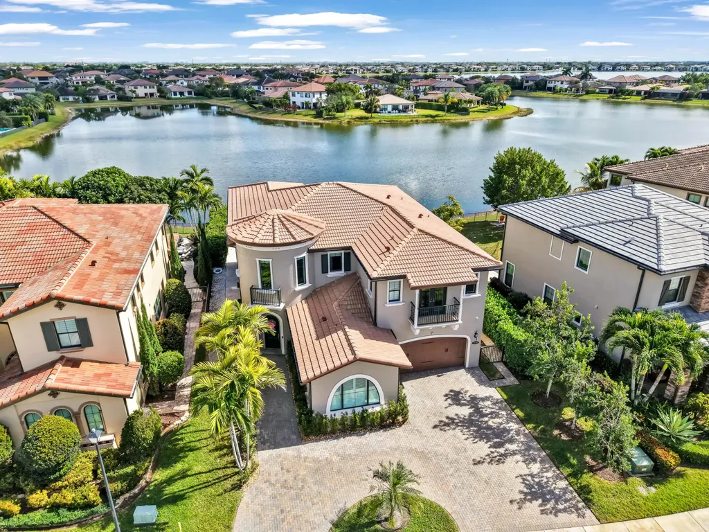 9040 W Watercrest Circle Circle W Parkland FL 33076