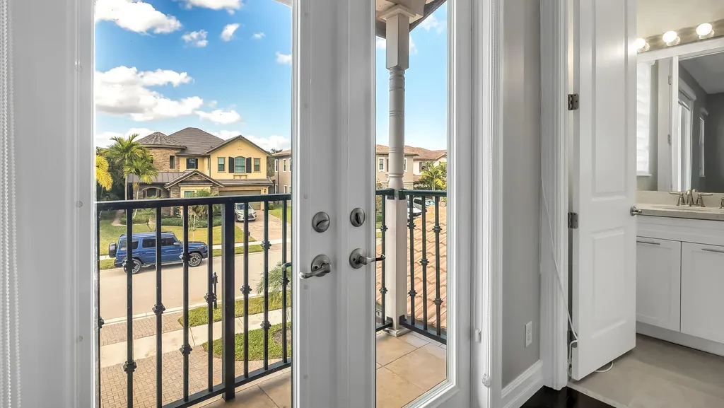 9040 W Watercrest Circle Circle W Parkland FL 33076