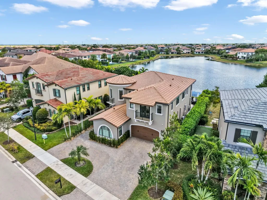 9040 W Watercrest Circle Circle W Parkland FL 33076