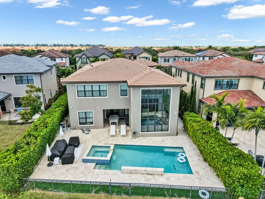 9040 W Watercrest Circle Circle W Parkland FL 33076