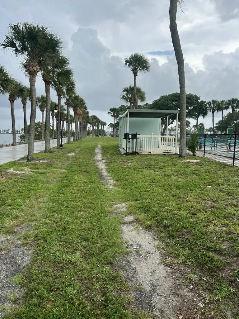 208 Avenue E Fort Pierce FL 34950