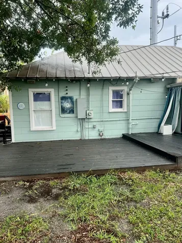 208 E Avenue Fort Pierce FL 34950