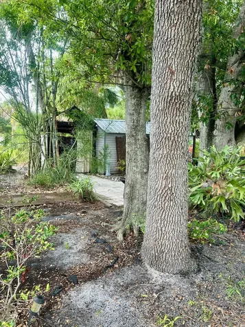 208 E Avenue Fort Pierce FL 34950