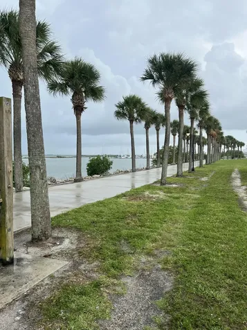 208 E Avenue Fort Pierce FL 34950