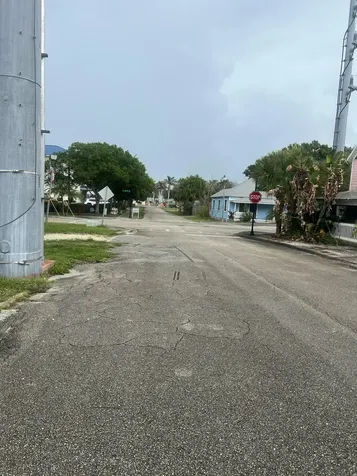208 E Avenue Fort Pierce FL 34950