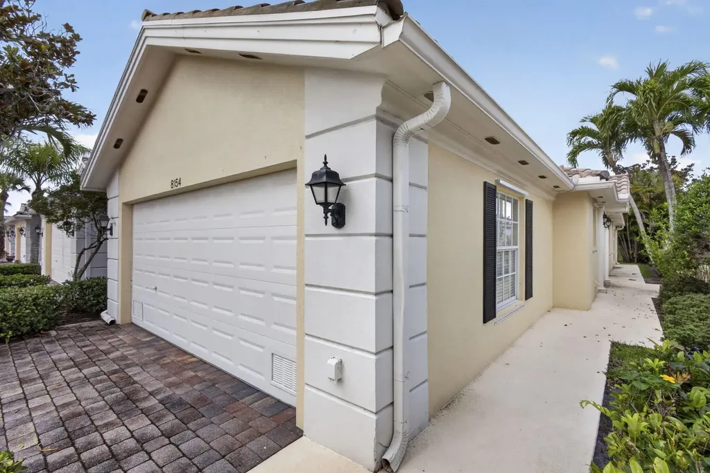 8154 Montserrat Place Wellington FL 33414