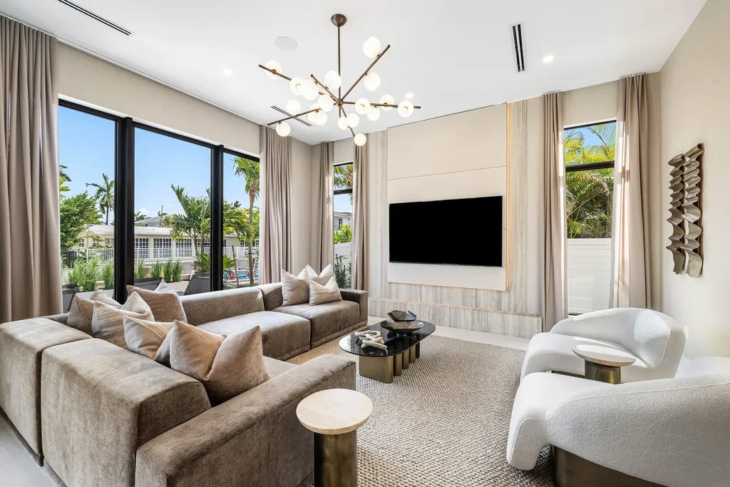 748 NE 72nd Street Boca Raton FL 33487
