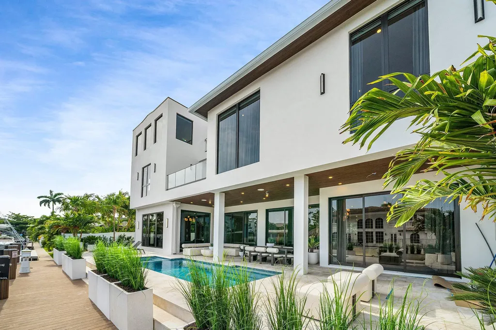 748 NE 72nd Street Boca Raton FL 33487