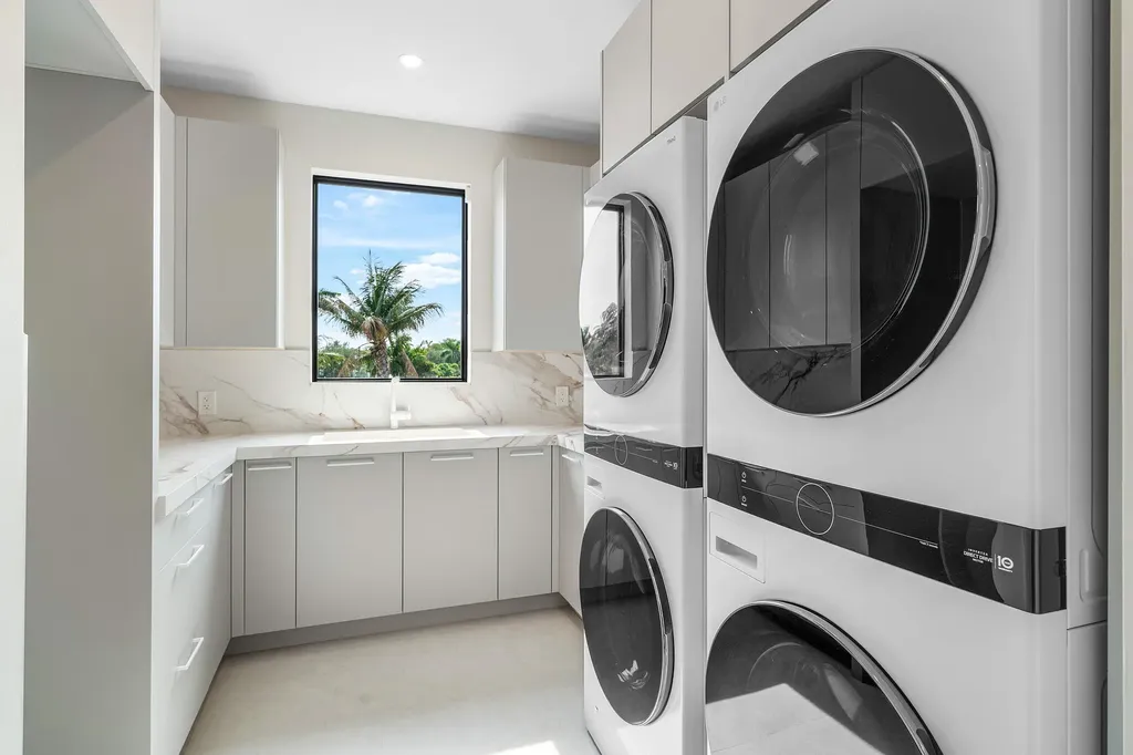 748 NE 72nd Street Boca Raton FL 33487