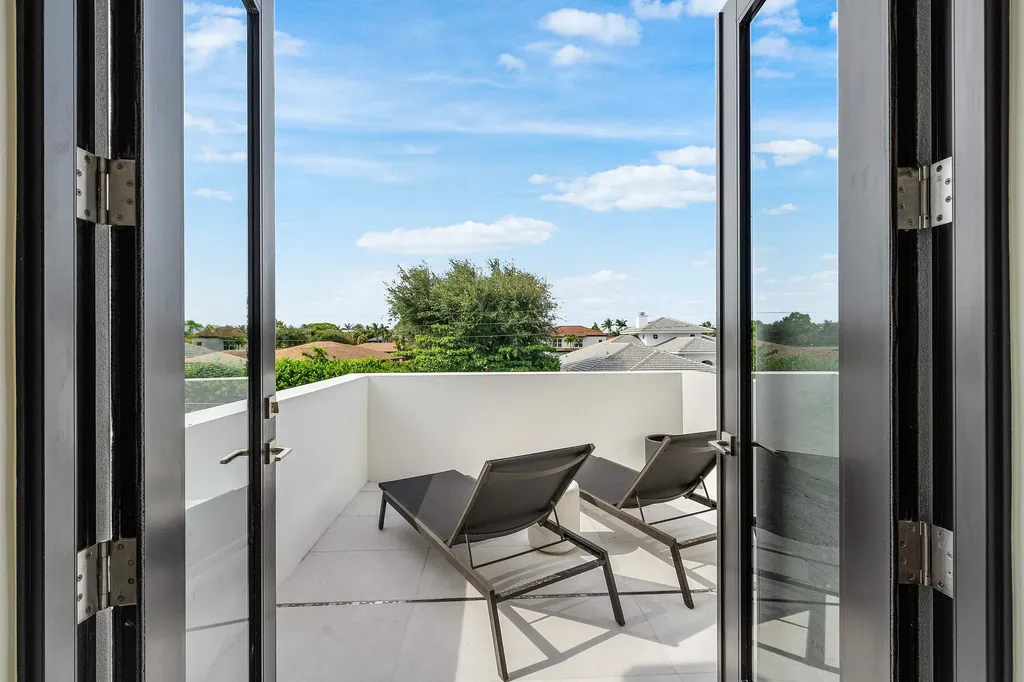 748 NE 72nd Street Boca Raton FL 33487