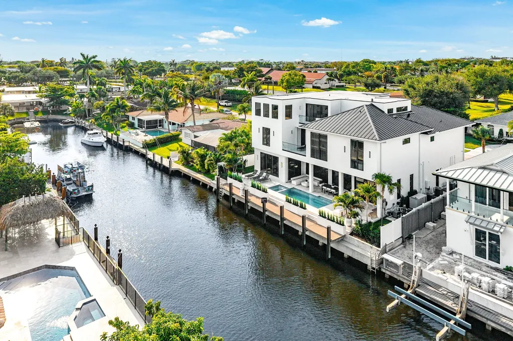 748 NE 72nd Street Boca Raton FL 33487