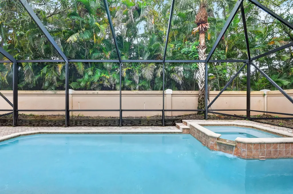 10247 Isle Wynd Court Boynton Beach FL 33437