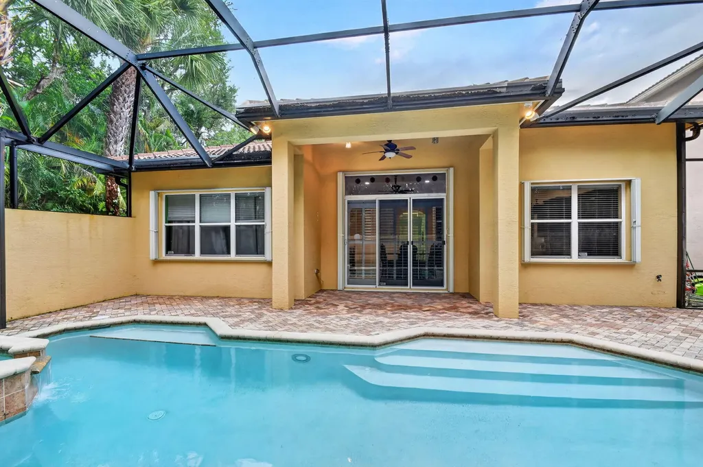 10247 Isle Wynd Court Boynton Beach FL 33437