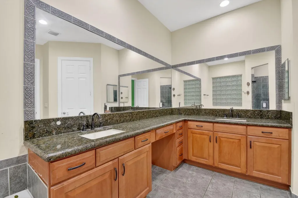 10247 Isle Wynd Court Boynton Beach FL 33437